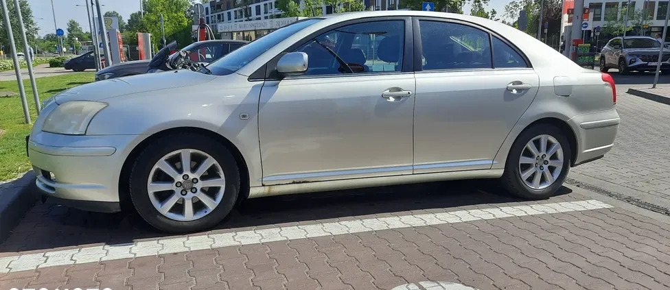 samochody osobowe Toyota Avensis cena 9500 przebieg: 233000, rok produkcji 2003 z Skarszewy